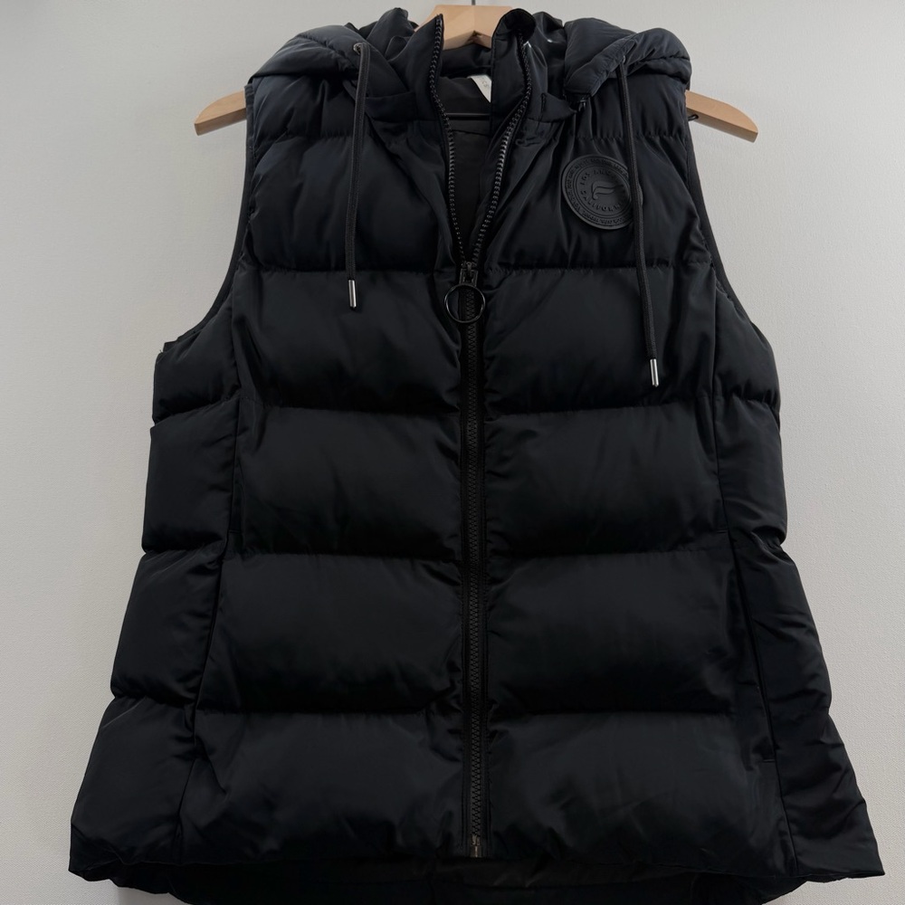 Fabletics Black Hooded Puffer Vest | Athleisure Streetwear Outdoor | Size Small - Picture 2 of 14